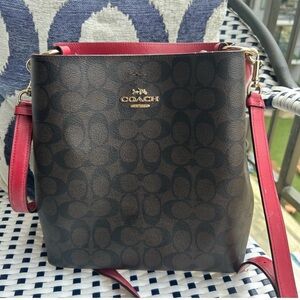 Coach mollie bucket bag nwt red and canvas